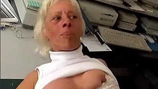 Old hottie enjoys young dick