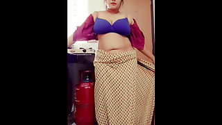 Desi Step Stepmom Strip Teasing Her Step Stepson and He Fucked Her Pussy