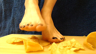 ASMR crush chips barefoot toes soles