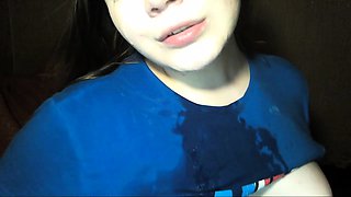 Amateur Brunette Teen blowjobs in the toilet on Webcam