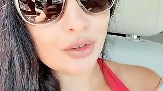 Masturbation close up Tamara big clit