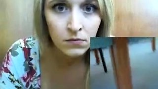 amateur blonde solo webcam