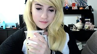 Blonde Teen Solo Masturbating On Webcam