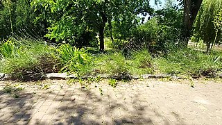 I Caught a Sexy MILF in the Park for a Sex Party