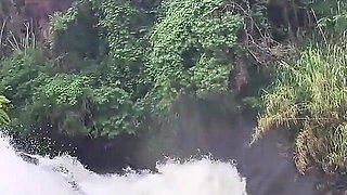Sexo Selvagem Em Publico Na Cachoeira,com Pescador 100% Anal, Destruida Por Garganta Profunda Extreme Engolindo Xixi Mijo