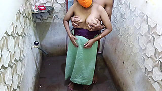 Wife Funking in Bathroom Sex Indian Desi Girl Free Hot Video