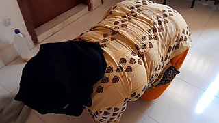 My Girlfriend Doesn't Have Big Ass so I Fucked My Neighbor Aunty While Her Husband Leave