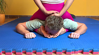 Foot Wrestling Domination Barefoot Humiliation