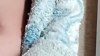 After My Bath, I Masturbate While My Parents Are Having Dinner