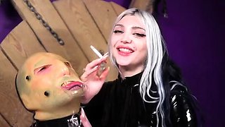 Miss Oyuki - Smoking Dominatrix