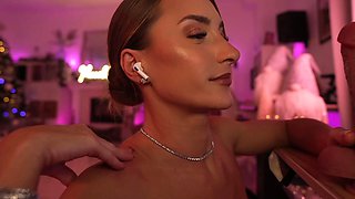 Amateur young teen solo masturbation on her livingroom