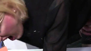 Secretary chick loves a deep fuck in her wet pussy from her fucker