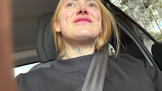 Perfect Girlfriend Sucked My Cock Inside the Car and Swallowed All the Milk
