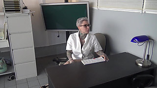 Perverse Gynecologist! What's Going on Here?!