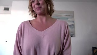 Curvy blonde cougar eagerly takes delicious cock in homemade romance