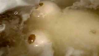 Breath Holding Underwater with Eyes Opened and Not Covering My Nose