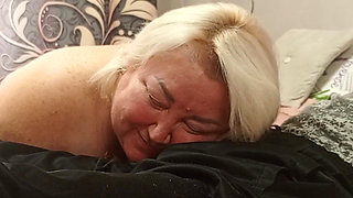 Stepmom Gives a High-quality Blowjob and I Cum in Her Mouth