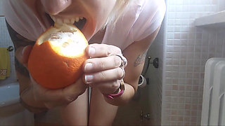 A Beautiful Pee... on Orange! I Must Be Crazy or Perverted