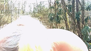 Outdoor Sucking Leafs to Anal Pumping on the Car Rough and Hard