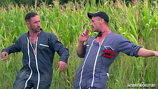 Cristina, language expert... but not only that! - Jacquie et Michel TV