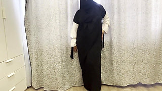 Moroccan Stepsister in Pantyhose Without Panties