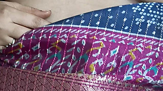 Desi Indian Beautiful Owner Aunty Fucking for Rent Closing