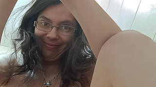 Jessy in bathroom