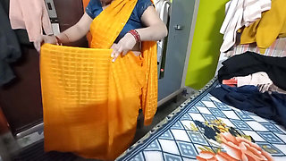Very Beautiful Bhabhi in Yellow Saree