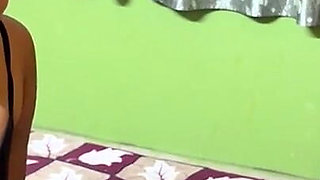 Hardcore Fucking to Desi Boudi When the Peon Came Home to Delever the Latter..pussy Fucking Ghapaghap..
