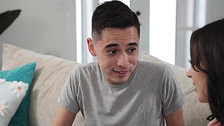 Big ass stepmom intense pussy fucking