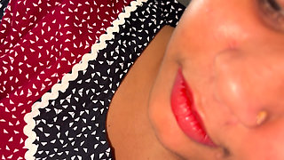 Desi Wife Wakes up Horny - Husband Fucks Her Before Breakfast. Hindi Video