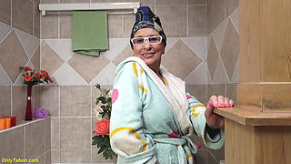 Monsterbreast Granny Fucking Her Hairy Cunt