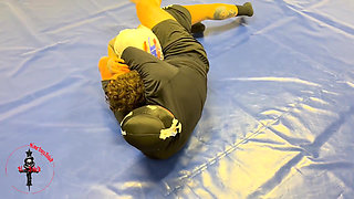 Kourtneyinked Wrestles Pathetic Guy