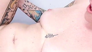 Nikki Zee Vs Taylor Nicole