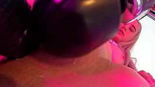 Hot Blonde Spreads Wide for Intense Fucking Machine Action