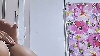 My Girlfriend Invites Me to Her House When Her Parents Are Not Around and Warms Me up with Sexy College Skirt
