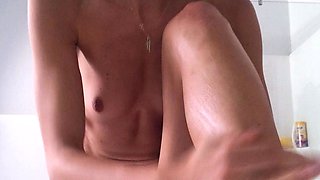Solo jerking till cumming on mirror
