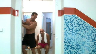 Double blowjob for a lucky cock