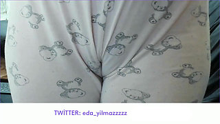 CAMELTOE- SWOLLEN PUSSY- RUBBING PUSSY WITH PAJAMA