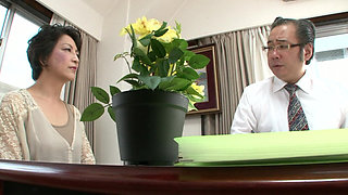 Confessions of a Mature Stepmother in Her Fifties - Kyoka Someya