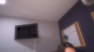 Secretary in sexy glasses decides to spread her legs for boss