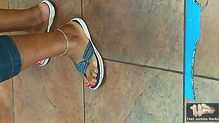 Nurse Jasmine Doe's Afterwork Hot Stinky Feet N Nude Long Toenails