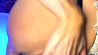 Blonde babe shows her big boobs in public