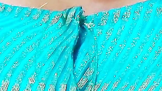 Bade Bade Dudh Bhabhi Ke Boobs Series 1