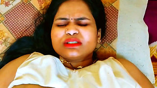 Horny Customer Gives Desi Bhabhi Full Body Oil Massage Then Fucks Her Hard