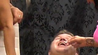 Nikki and Dyanna Smokes!