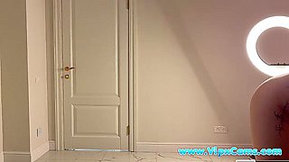 Masturbation Masterclass: Hot Girl in Solo Pleasure