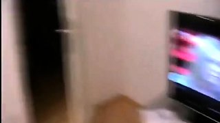 Deutscher blonder Amateur-Blowjob mit dem TV-Reparaturmann!