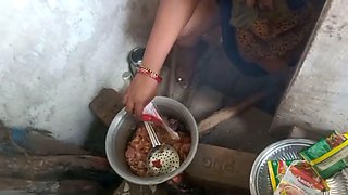 Very hot sex indian cooks aunty
