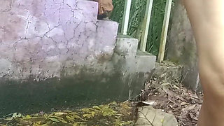 Bhabi Pissing Outdoor Showing Pusssy, Ass, Boob